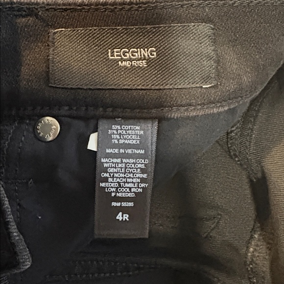 Express Jeans • Black Ripped Jeggings - Picture 3 of 6